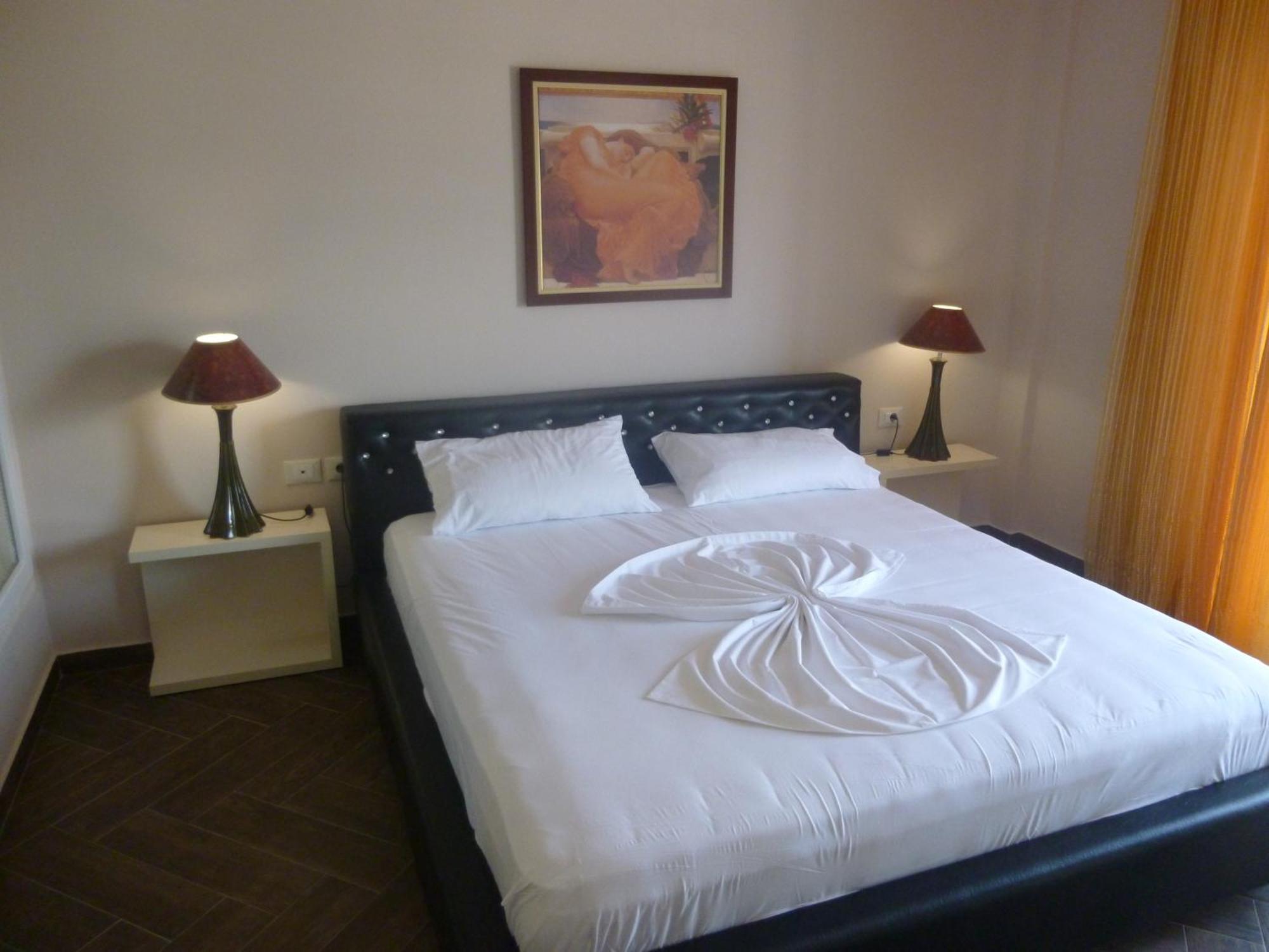 Villamaria Hotel Zverneci Eksteriør billede