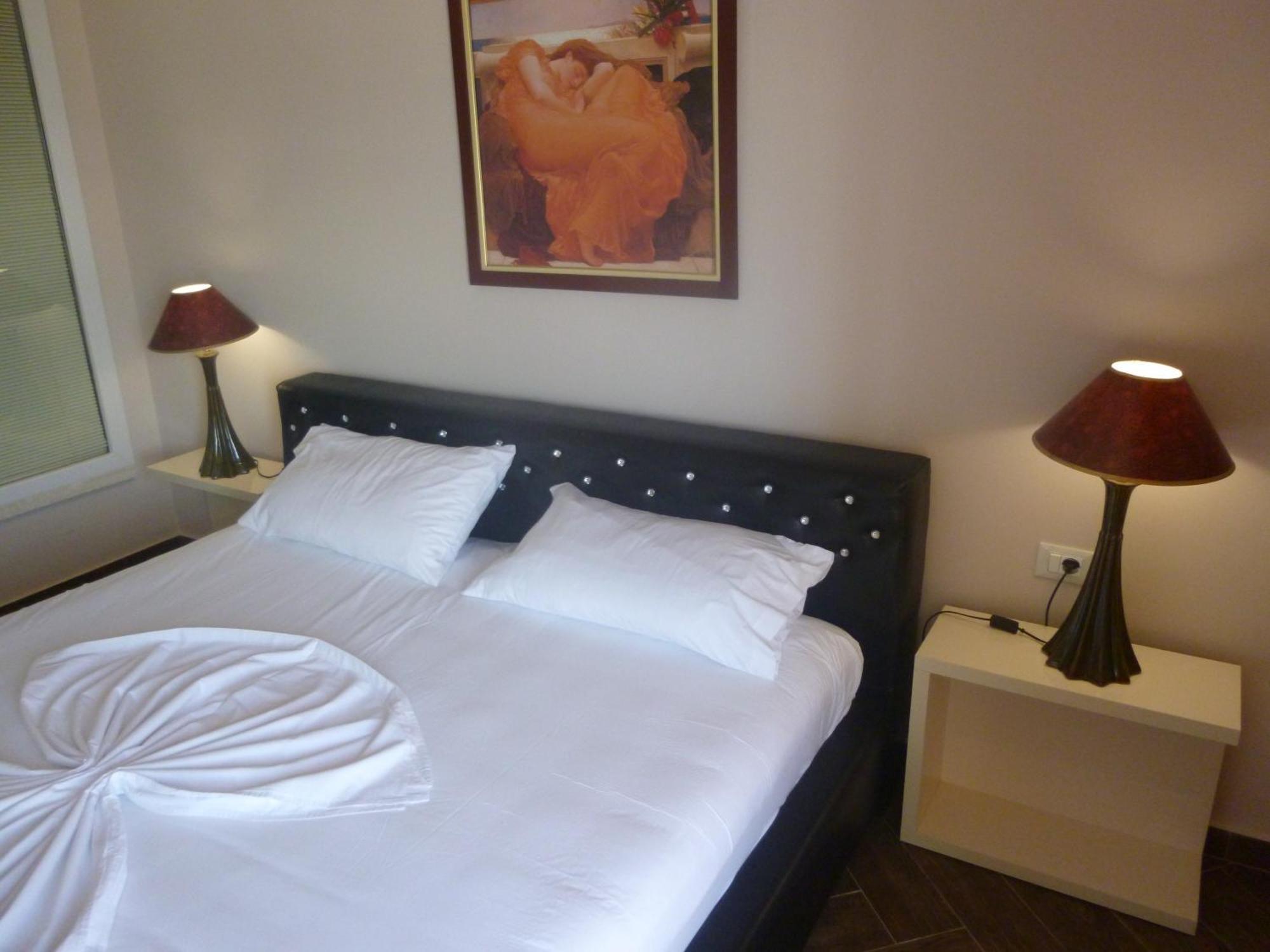Villamaria Hotel Zverneci Eksteriør billede